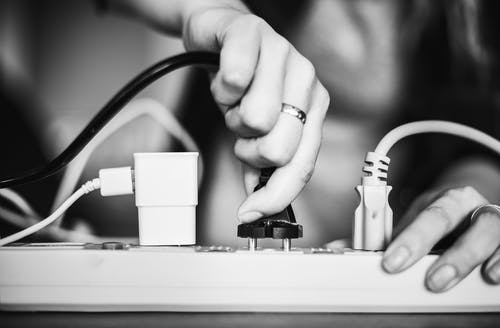 Receptacles shouldn’t become loose Receptacles shouldn’t become loose